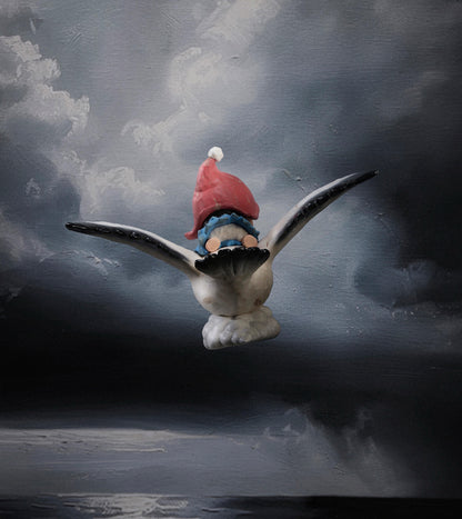 HIPONO SKYWARD FIGURINE