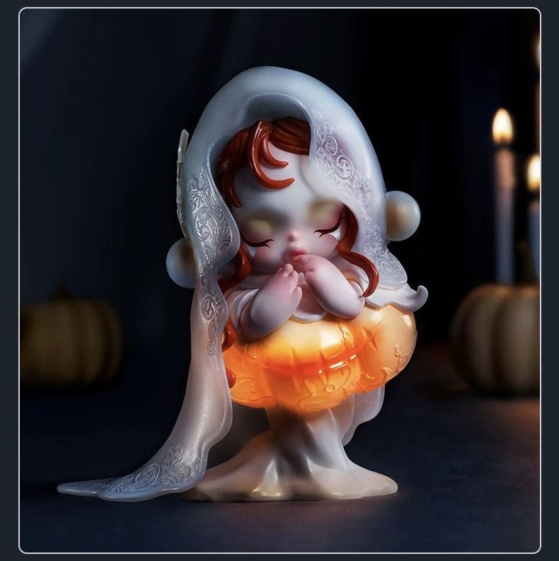 SKULLPANDA COVENANT OF THE WHITE MOON HALLOWEEN CONFIRMED FIGURE TOY